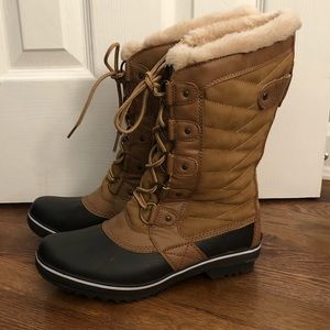 Like new Lorna Weather Ready Snow Boot